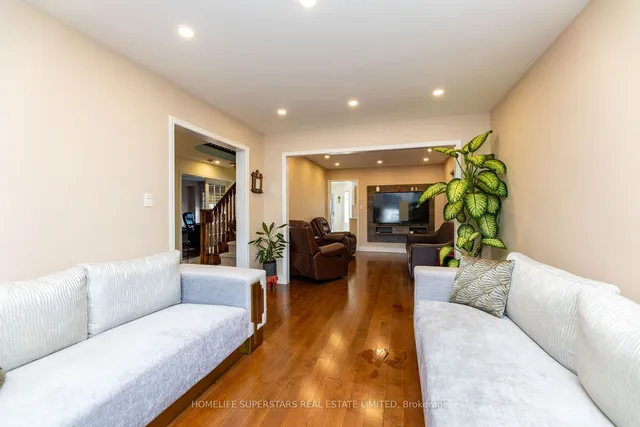 Additional image 8 of 39 Arborview Cres