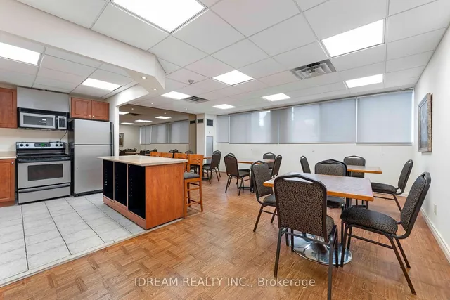 Additional image 27 of 3700 Kaneff Cres Unit Ph06