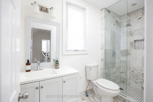 Additional image 21 of 121 Galt Ave