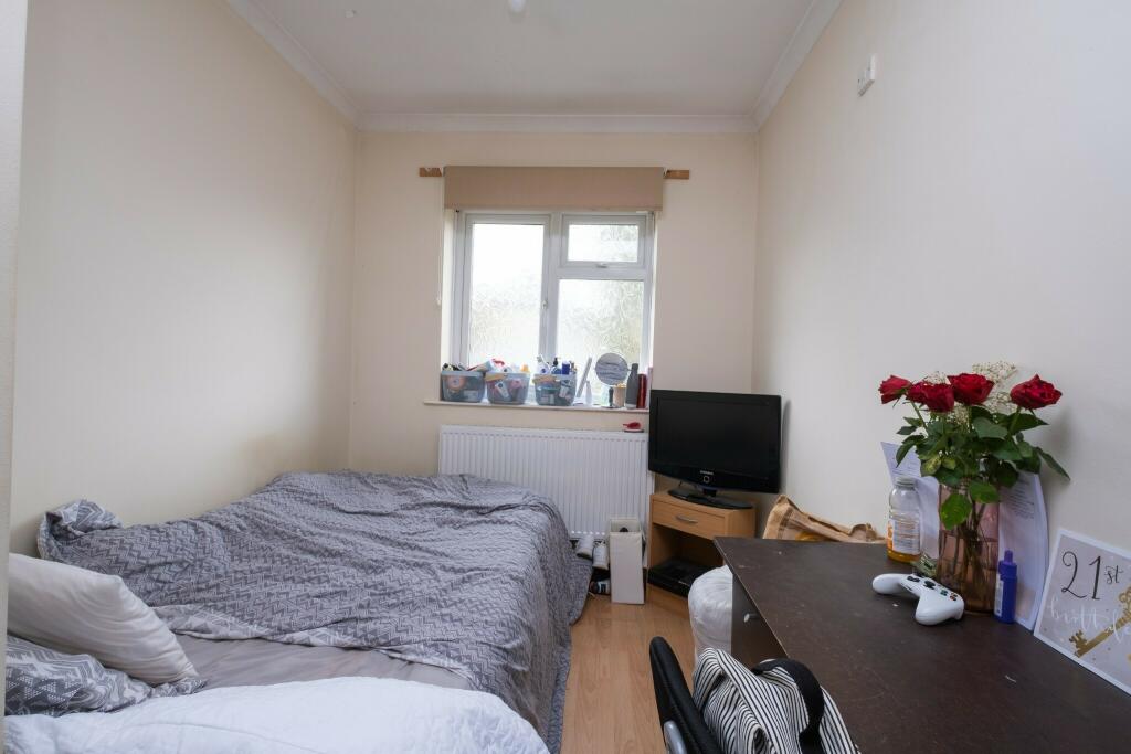 Additional image 11 of Large student house Stewart Road