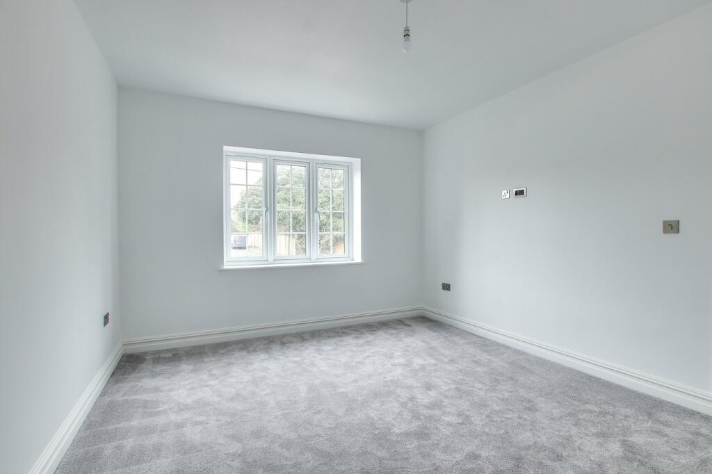 Additional image 15 of Elphinstone Road, Highcliffe, Christchurch, BH23