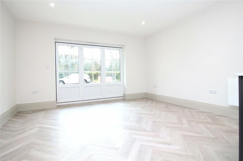 Additional image 13 of Chewton Farm Road, Highcliffe, Dorset, BH23