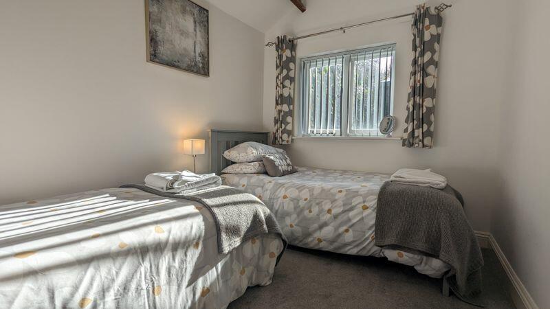 Additional image 38 of Woodyhyde Courtyard with Tennis Court and indoor Swimming Pool