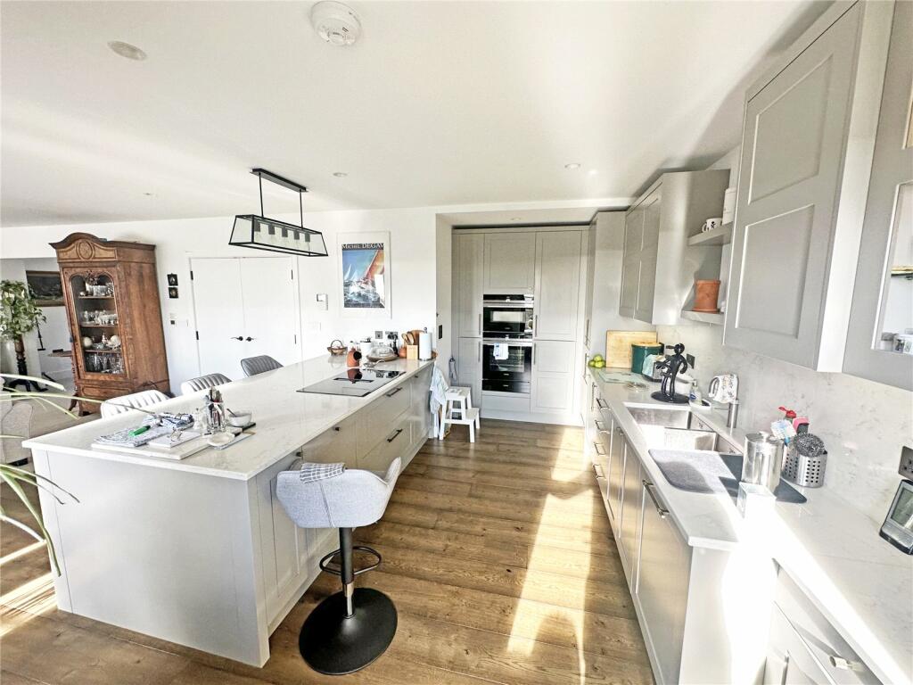 Additional image 9 of Barton Common Road, New Milton, Hampshire, BH25
