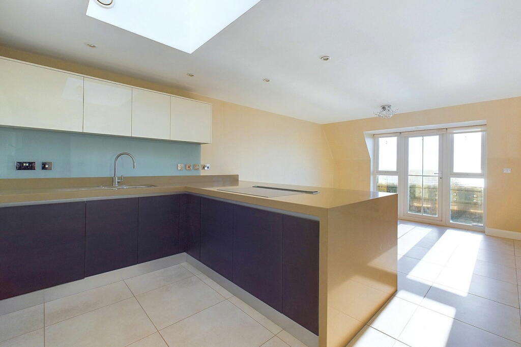 Additional image 8 of Marine Parade, Worthing, BN11 3FE