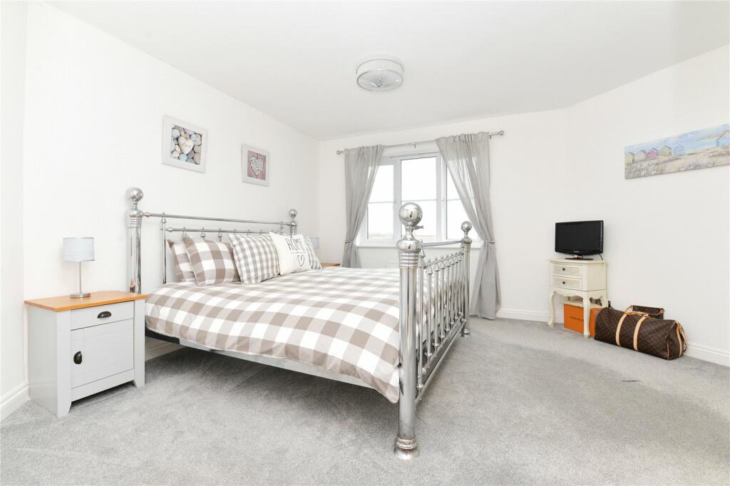 Additional image 12 of Barton Chase, First Marine Avenue, Barton on Sea, New Milton, BH25