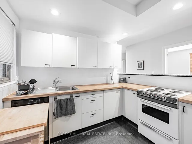 Additional image 7 of 1840 Bathurst St Unit 305