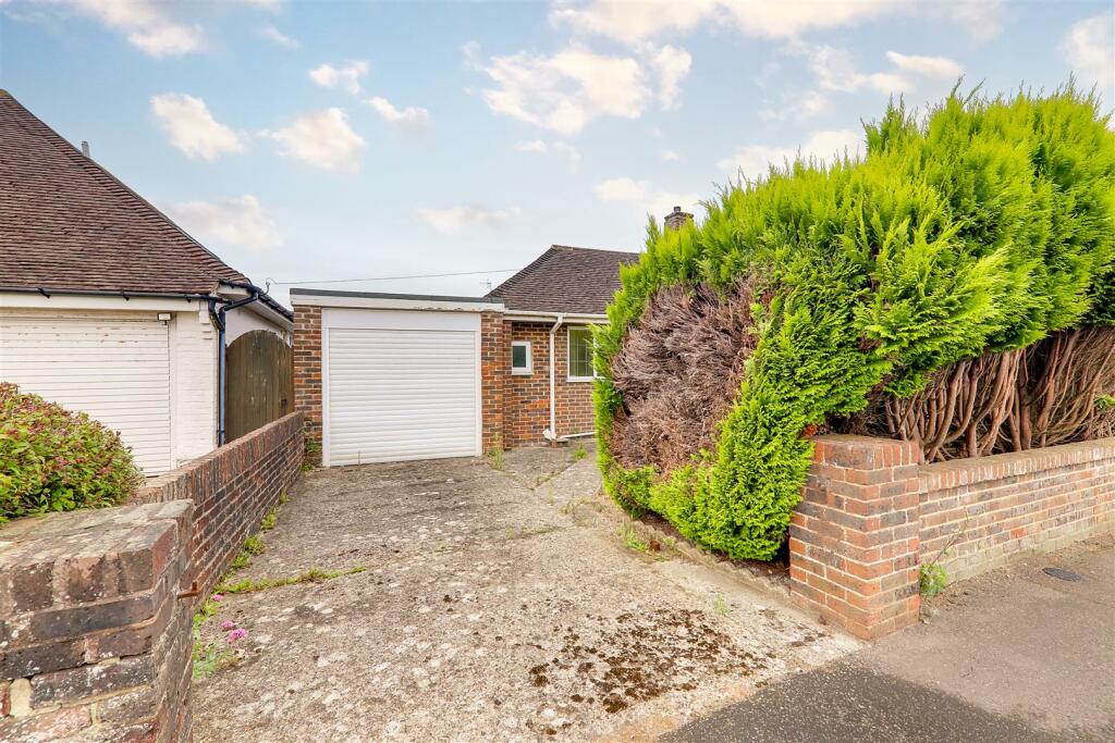 Additional image 20 of Alinora Crescent, Goring-By-Sea, Worthing