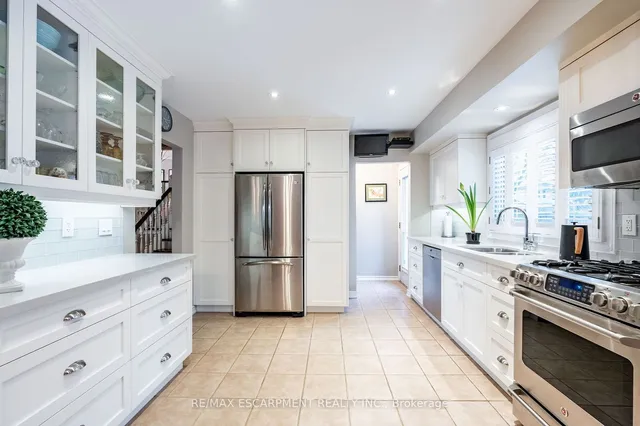 Additional image 10 of 3237 Woodward Ave