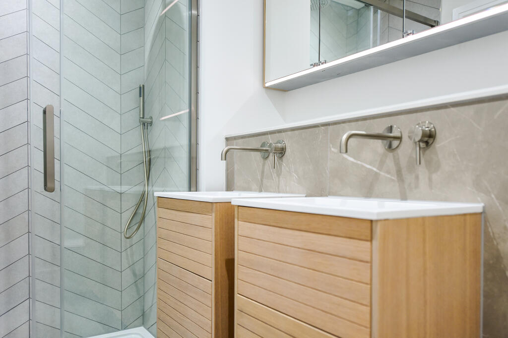 Additional image 15 of Kingsway, Hove, BN3