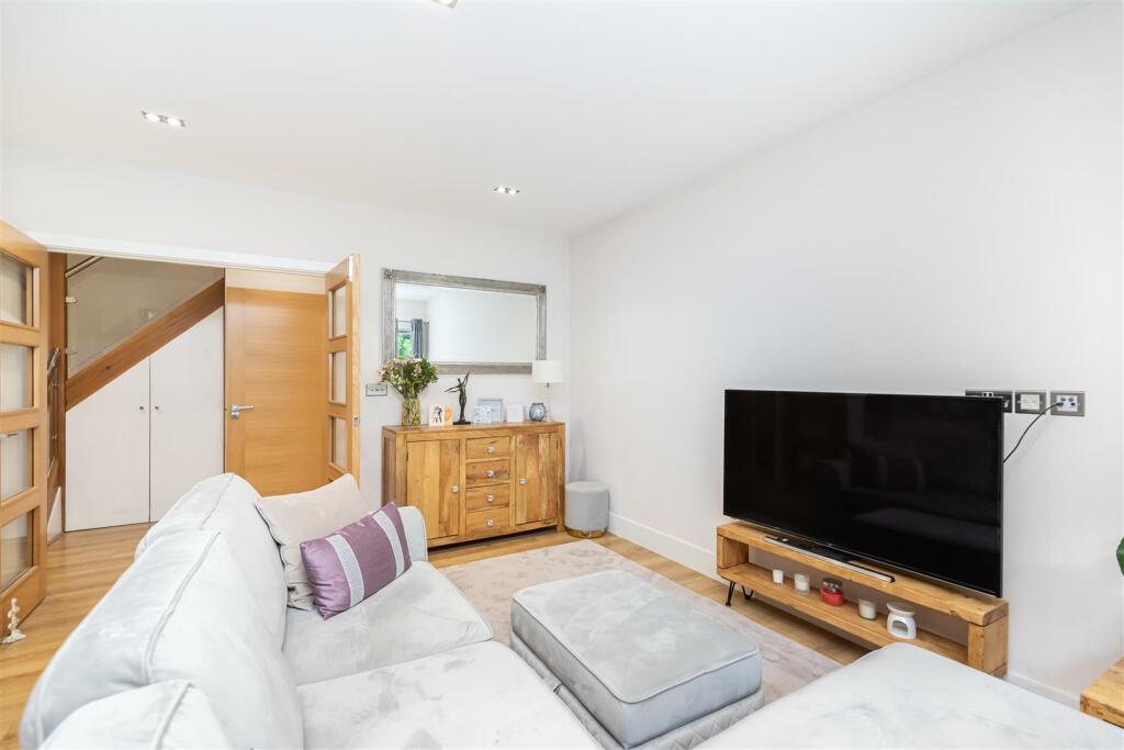Additional image 9 of Town House in Trafalgar Mews, Nelson Road.