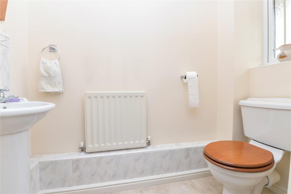 Additional image 11 of Ubsdell Close, New Milton, Hampshire, BH25