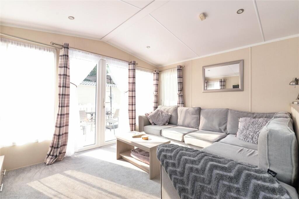 Additional image 3 of Rowan, Hoburne Bashley Holiday Park, New Milton, Hampshire, BH25