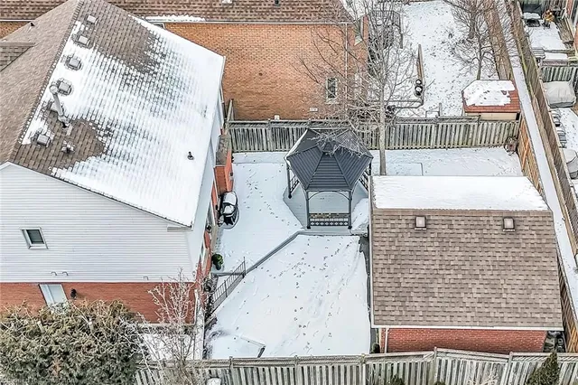 Additional image 44 of 200 Fellowes Cres