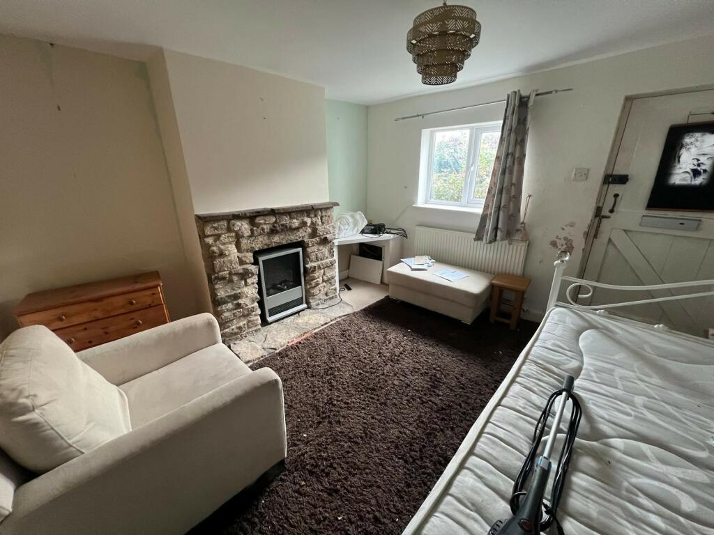 Additional image 3 of 4 Bartletts Cottages, Broadwater Street East, Worthing, West Sussex BN14 9AJ