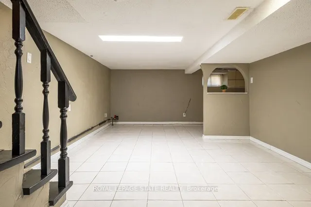 Additional image 25 of 136 Dundurn St