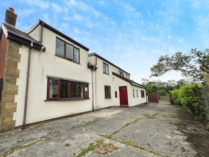 Tonge Fold Road, Tonge Fold