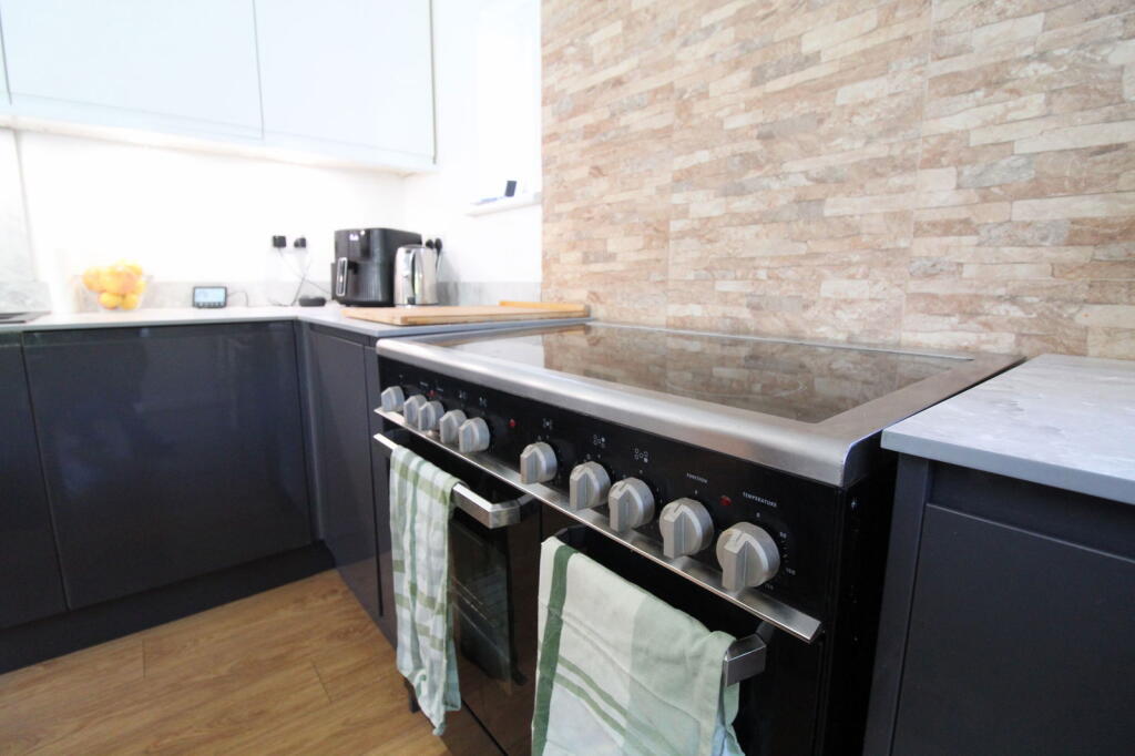 Additional image 11 of Queens Park, Bournemouth, BH8 9NP