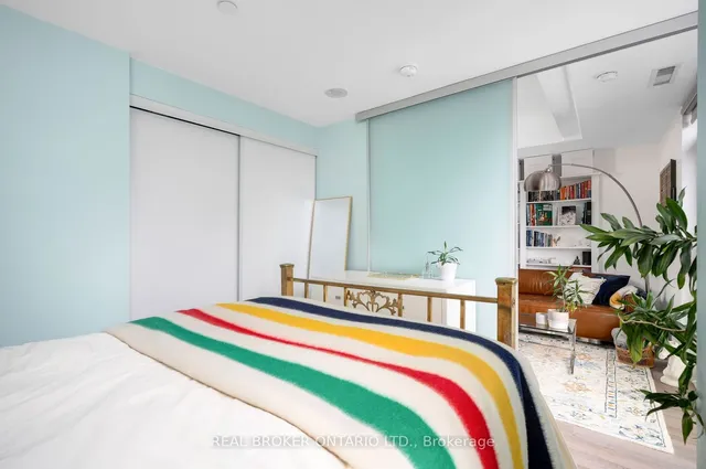 Additional image 28 of 6 Parkwood Ave Unit 401