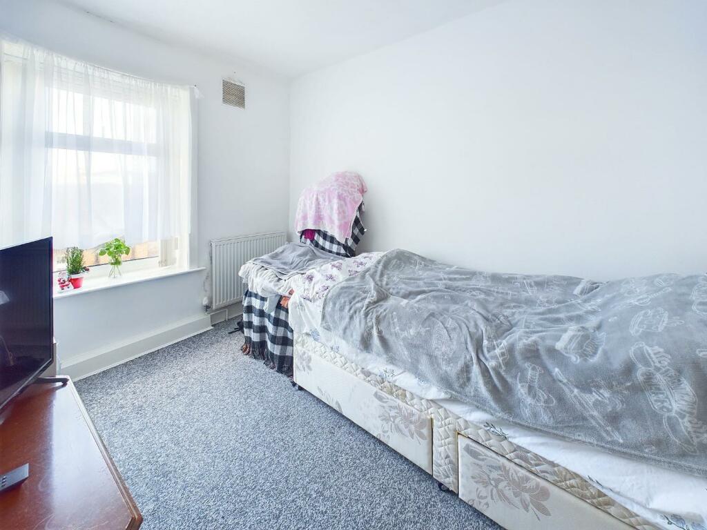 Additional image 6 of Rosebery Avenue, Shipley