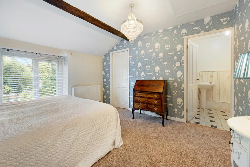 Additional image 21 of Bradshaw Road, Bolton BL2 3EW - Spacious 4-Bed Townhouse with En Suites & Dressing Rooms