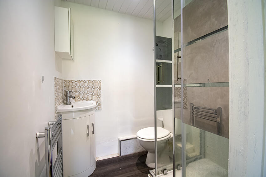 Additional image 6 of Large 1 Bedroom Apartment