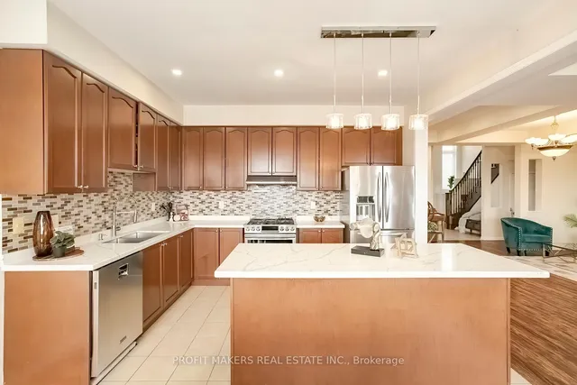 Additional image 10 of 16 Miracle Tr