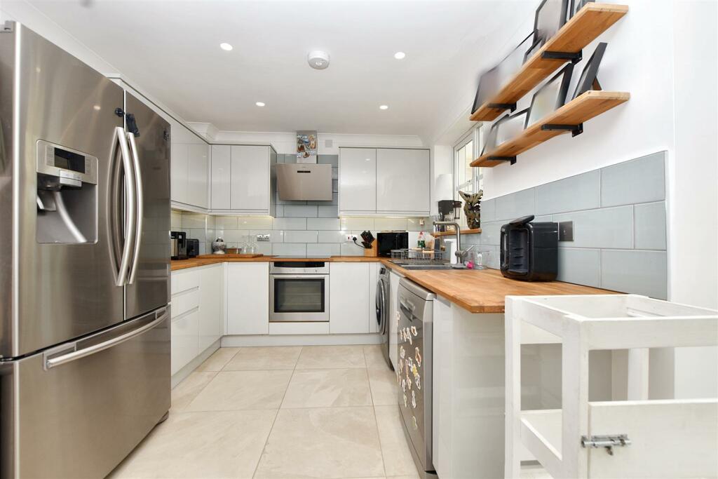 Additional image 6 of Eden Close, Stone Cross, Pevensey