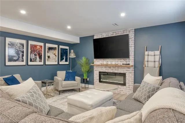 Additional image 30 of 5 Ventura Dr