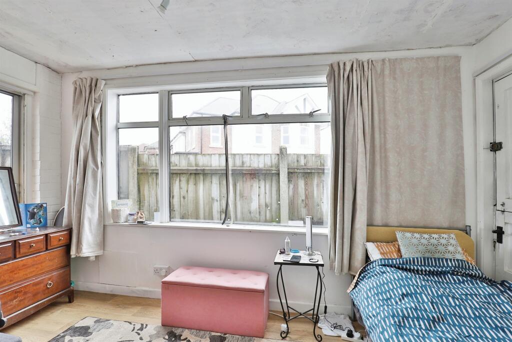 Additional image 10 of Evelyn Road, Bournemouth