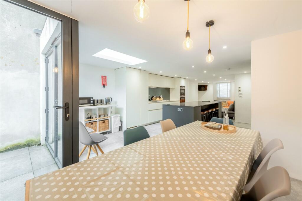 Additional image 6 of Clifton Street, Brighton, East Sussex, BN1