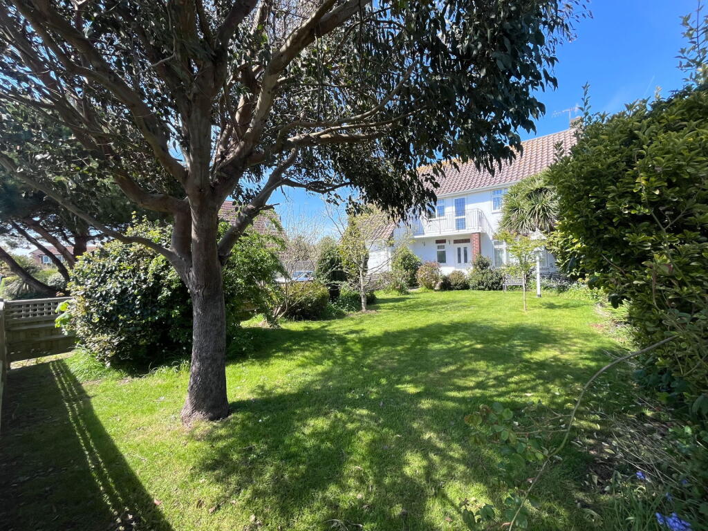 Additional image 28 of Oval Waye, South Ferring, West Sussex, BN12