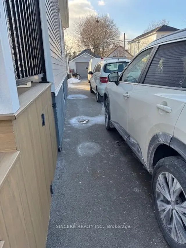 Additional image 25 of 26 Sixteenth St