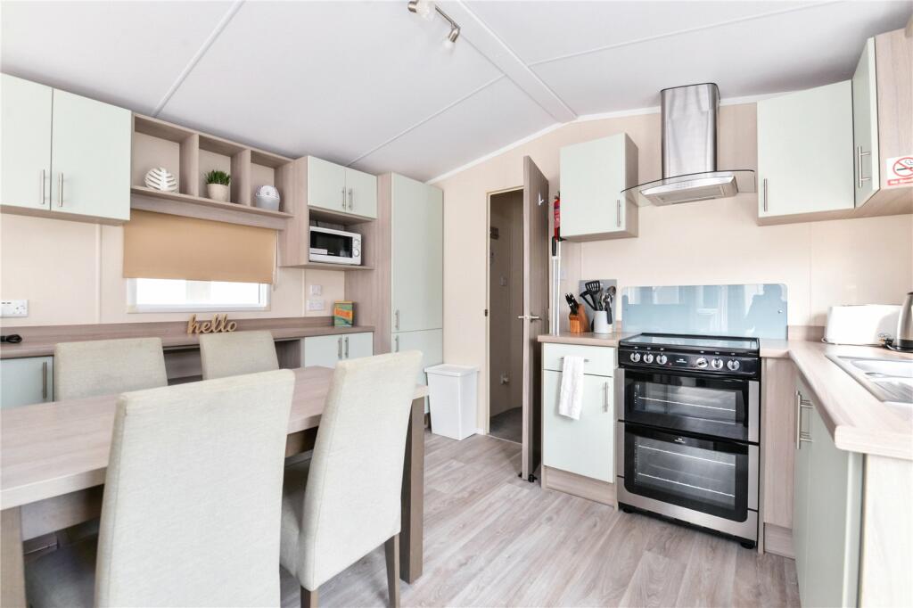 Additional image 5 of Rowan, Hoburne Bashley Holiday Park, New Milton, Hampshire, BH25