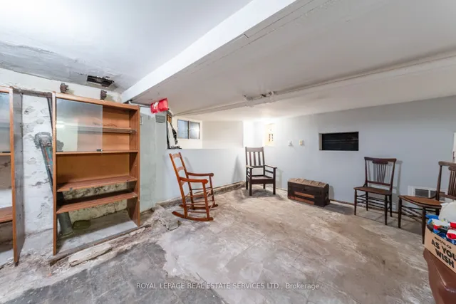 Additional image 35 of 141 Dovercourt Rd