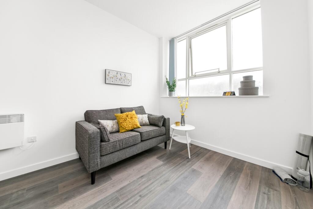 Additional image 5 of Card House, Bingley Road, Bradford, BD96FF