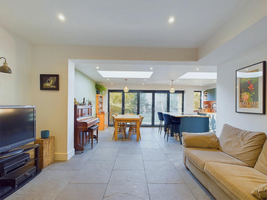 Additional image 6 of Loxwood Avenue, Worthing, BN14 7RF