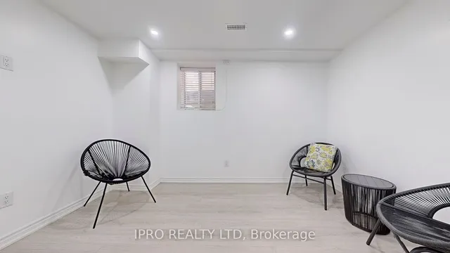 Additional image 33 of 36 Yarmouth St