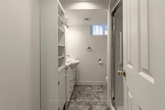 Additional image 32 of 2 Bond St