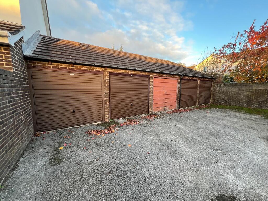 Additional image 13 of Chatsworth Way, New Milton, Hampshire. BH25 5UL