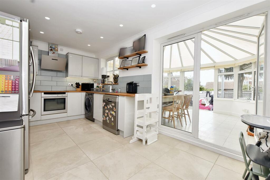 Additional image 7 of Eden Close, Stone Cross, Pevensey