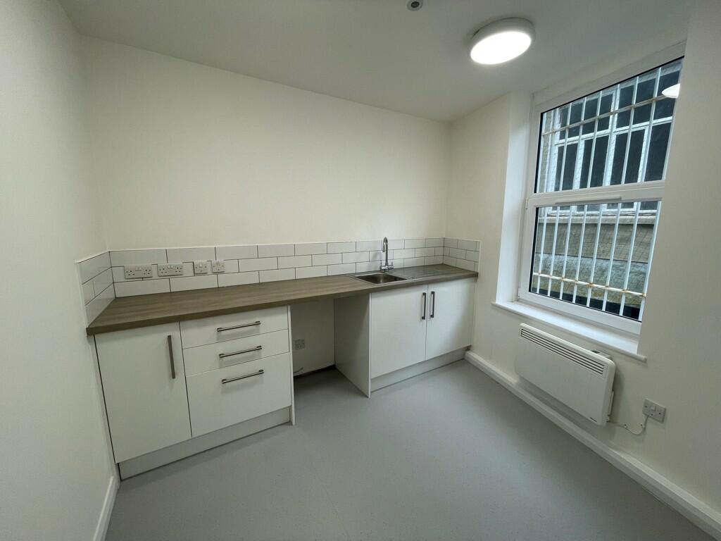 Additional image 5 of 10 South Street, Worthing, West Sussex, BN11 3AA