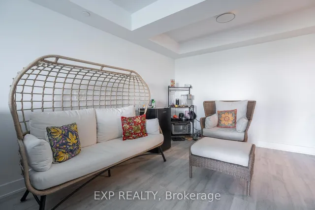 Additional image 7 of 585 Bloor St Unit 1324
