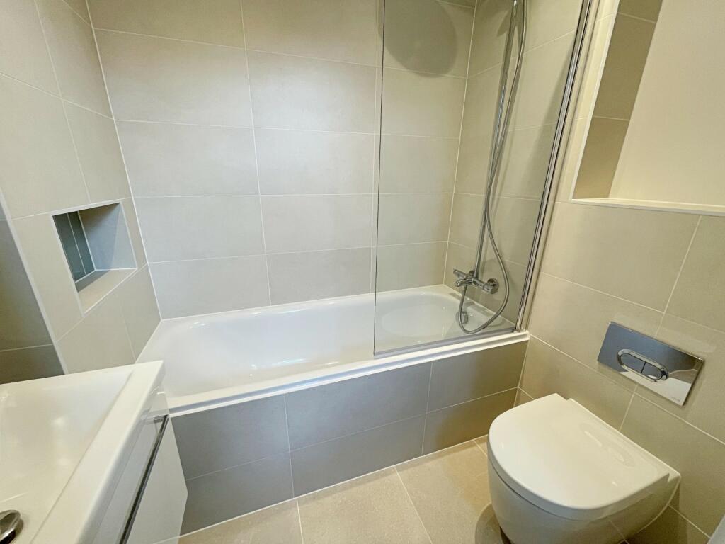 Additional image 4 of Ringwood