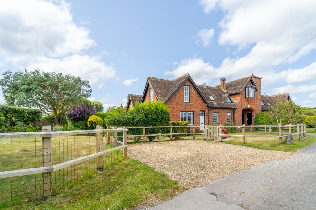 Additional image 11 of Ossemsley, Christchurch, BH23