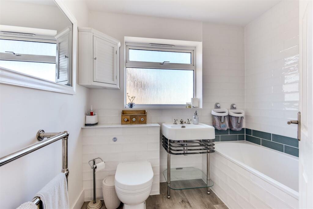 Additional image 37 of Marine Crescent, Goring-By-Sea, Worthing