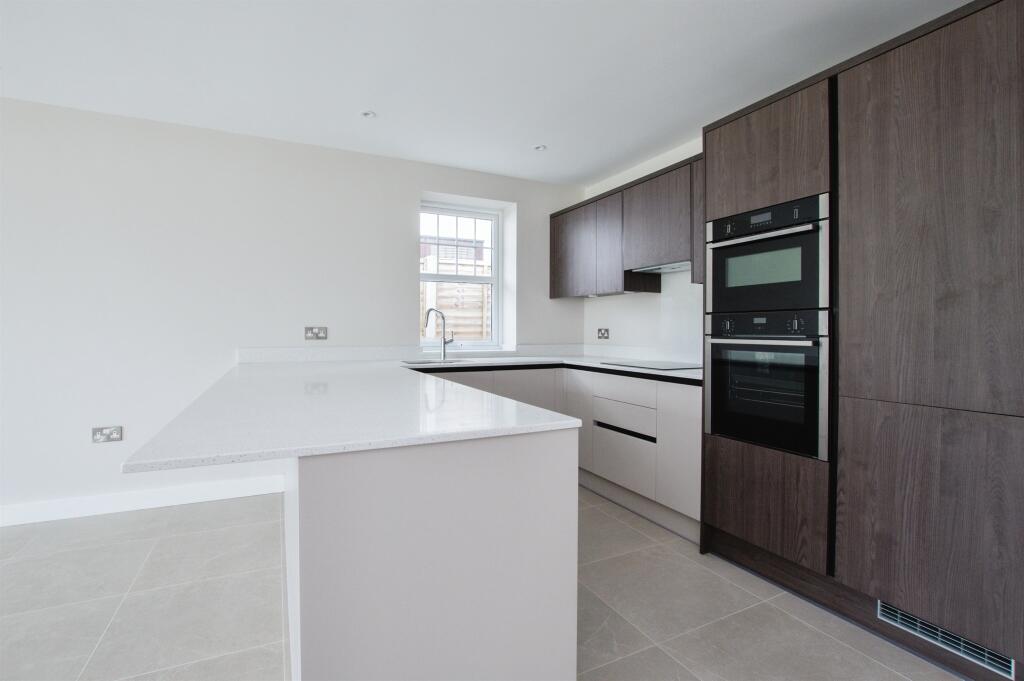 Additional image 5 of Christchurch Road, Ferndown