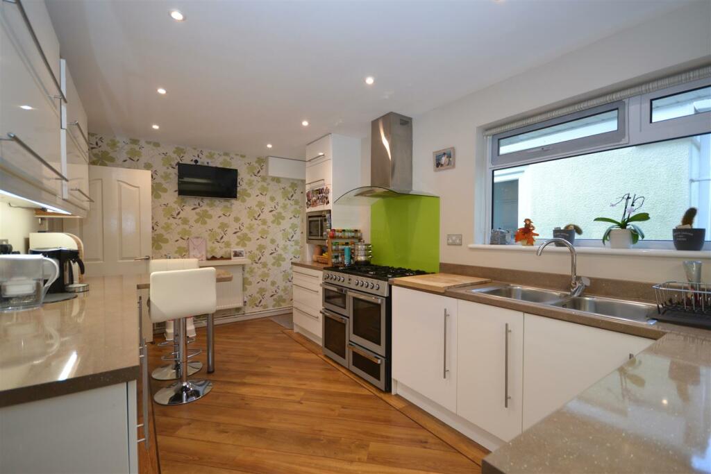 Additional image 4 of Hazel Drive, Ferndown