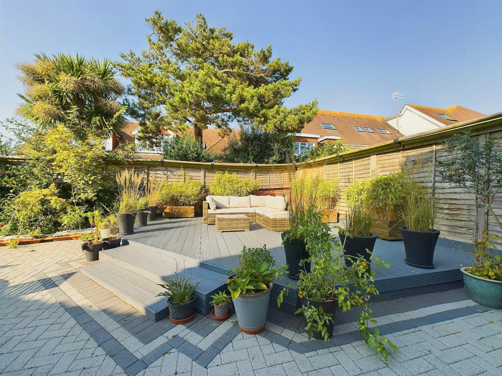 Additional image 37 of Albany Close, Worthing, BN11