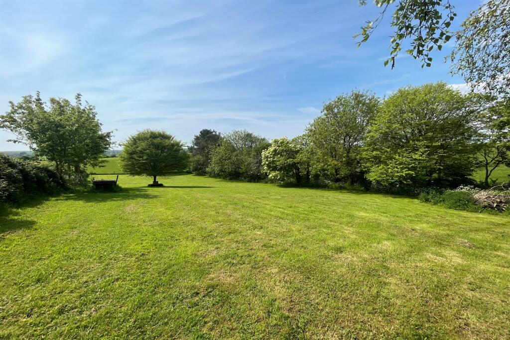 Additional image 4 of Knitson